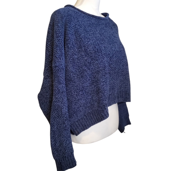 LF SEEK The Label Chenille Cropped Sweater - Picture 3 of 10